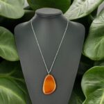 Köşesiz Açık Kahverengi Akik Taşı Kolye