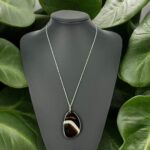 Köşesiz Kahverengi Akik Taşı Kolye