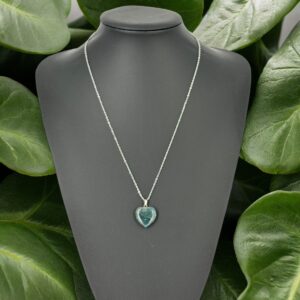 Küçük Kalp Yeşil Hint Akik Taşı Kolye