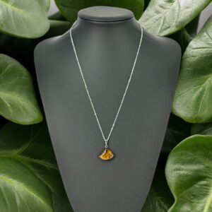 Üçgen Yelpaze Kaplan Gözü Kolye