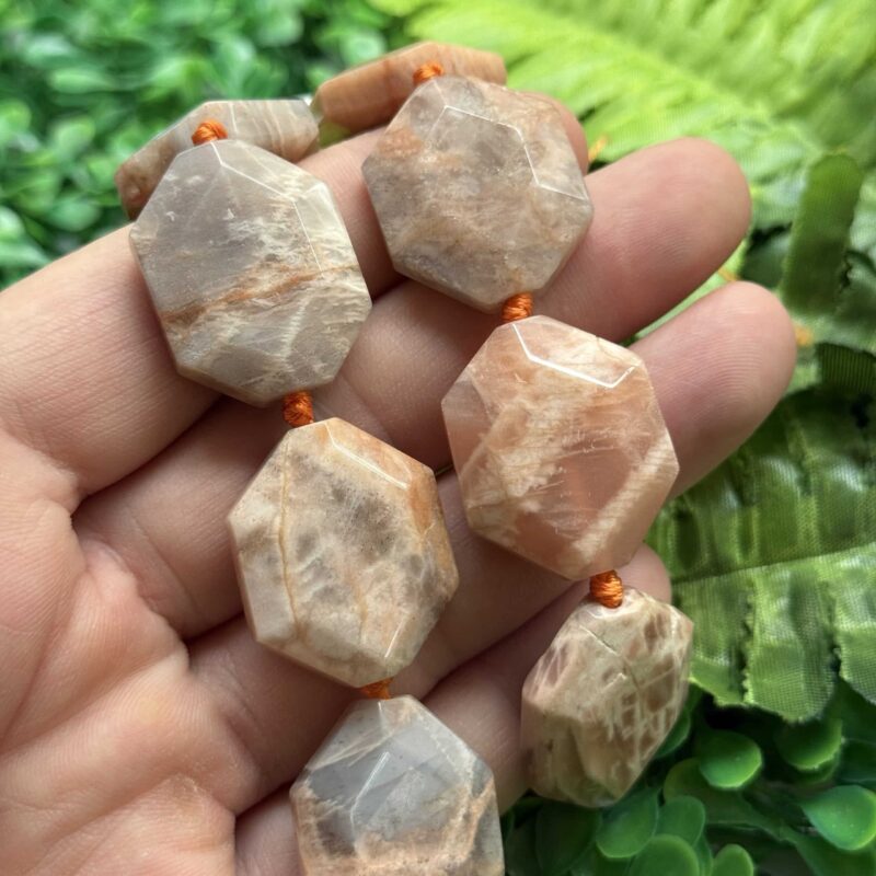 Elmas Kesimli Petek Gunes Tasi 25x30 Mm 2