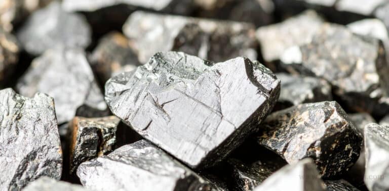 Hematit Tasi Nedir Ozellikleri Anlami Faydalari Ve Kullanimi