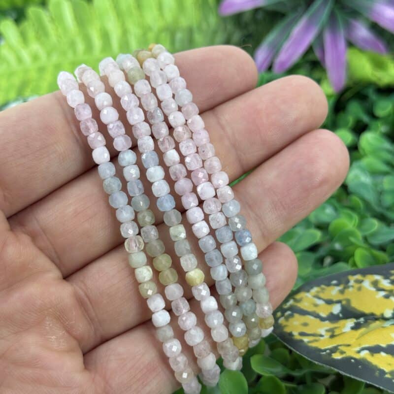 Faset Kup Kesim Morganit Tasi 4 Mm