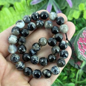 Fasetli Kure Siyah Bej Akik Tasi 10 Mm