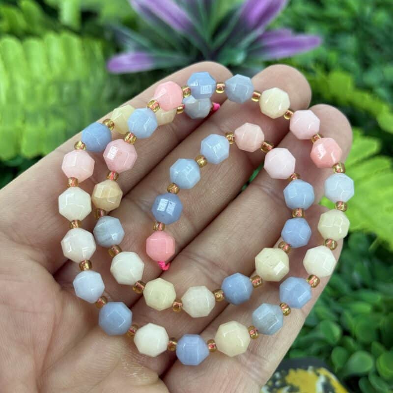 Piramit Kesim Morganit Tasi 8 Mm